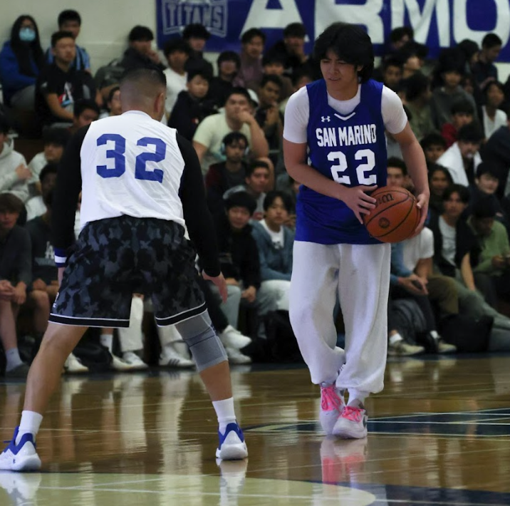 Seniors Fail to Break Teacher’s Dominant Win Streak in Basketball Game